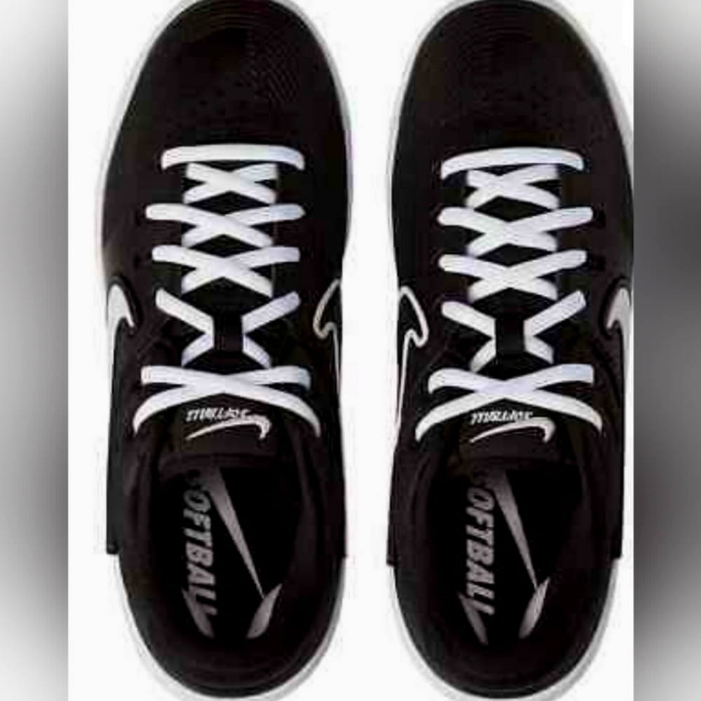 Nike Women's Zoom Hyperdiamond 3 Elite Metal Fastpitch Softball Cleats 